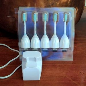 Sonicare E-Series Replacement Toothbrush Heads (5) + Charger
